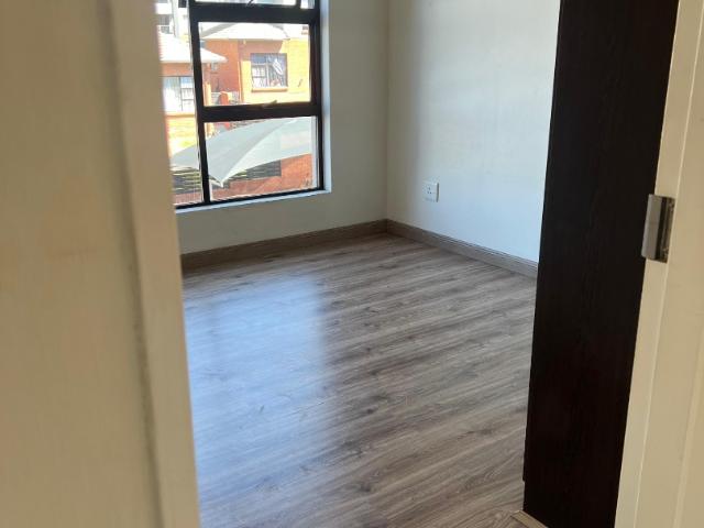 2 Bedroom Apartment / Flat To Rent in Oakdene