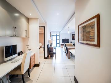 2 Bedroom Apartment / Flat To Rent in Oaklands