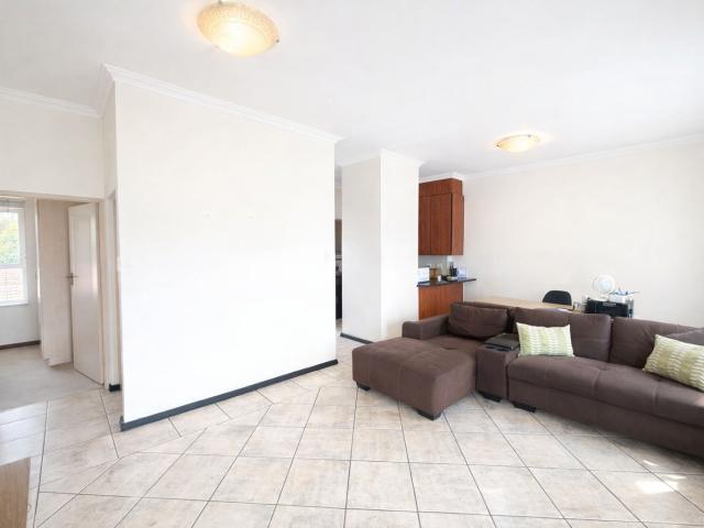 2 Bedroom Apartment / Flat To Rent in Olympus AH