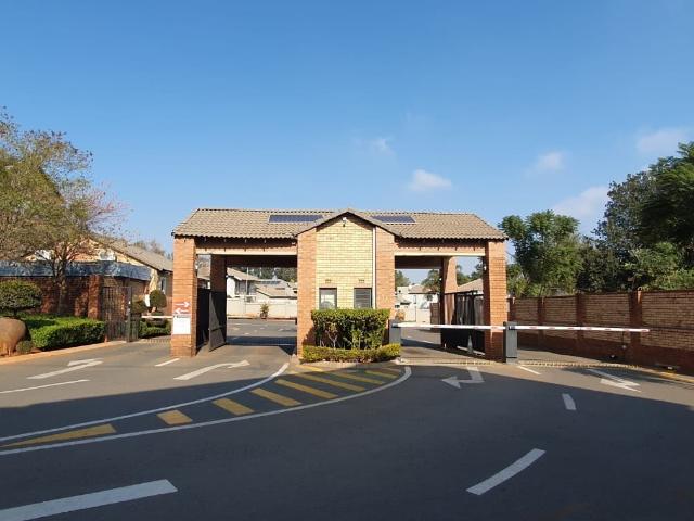 2 Bedroom Apartment / Flat To Rent in Olympus AH