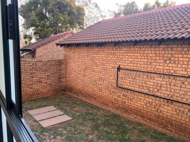 2 Bedroom Apartment / Flat To Rent in Olympus AH