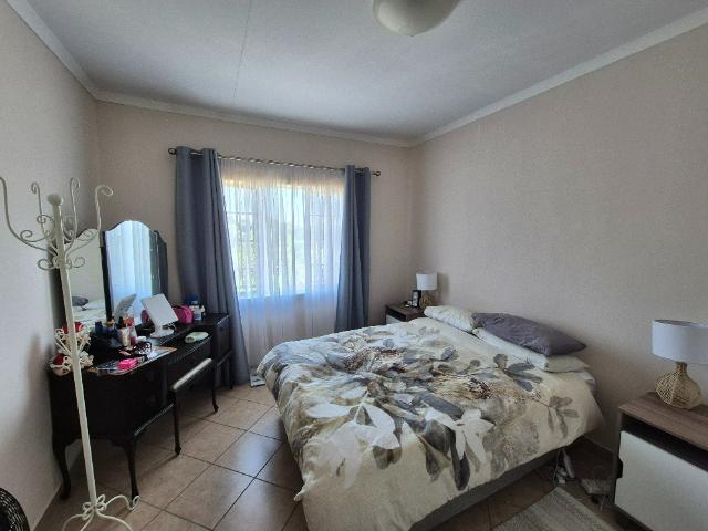 2 Bedroom Apartment / Flat To Rent in Olympus AH