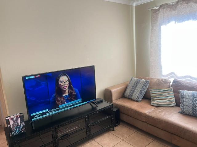 2 Bedroom Apartment / Flat To Rent in Olympus AH