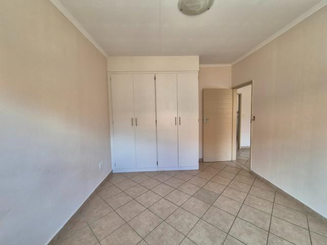 2 Bedroom Apartment / Flat To Rent in Olympus AH