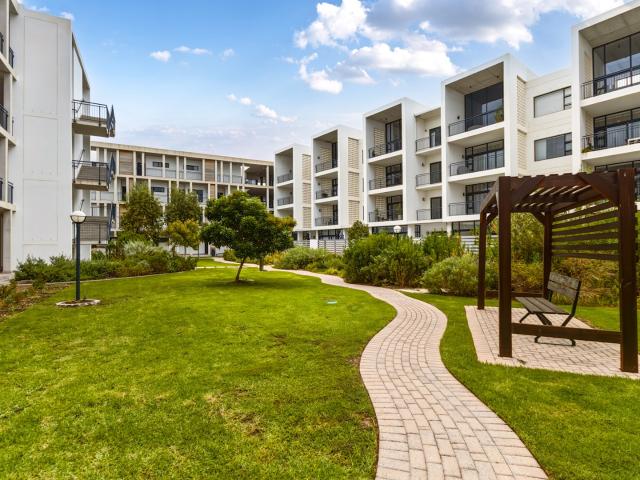 2 Bedroom Apartment / Flat To Rent in Paardevlei