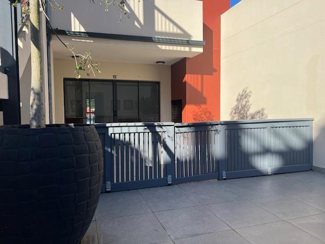 2 Bedroom Apartment / Flat To Rent in Paradise