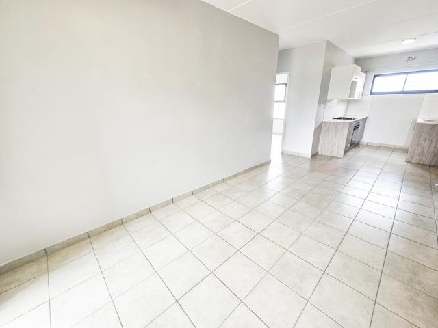 2 Bedroom Apartment / Flat To Rent in Parklands North