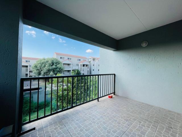 2 Bedroom Apartment / Flat To Rent in Paulshof