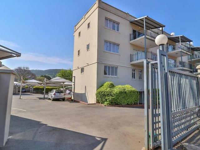 2 Bedroom Apartment / Flat to Rent in Prestbury