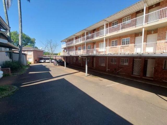2 Bedroom Apartment / Flat to Rent in Prestbury