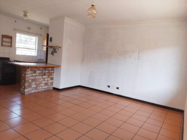 2 Bedroom Apartment / Flat To Rent in Rensburg