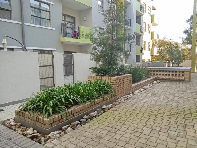 2 Bedroom Apartment / Flat To Rent in Rivonia