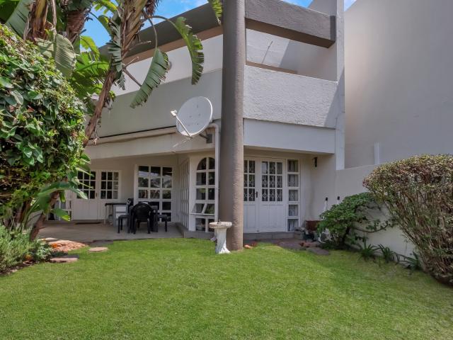 2 Bedroom Apartment / Flat To Rent in Rivonia