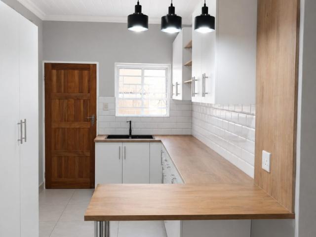2 Bedroom Apartment / Flat To Rent in Rustenburg Central