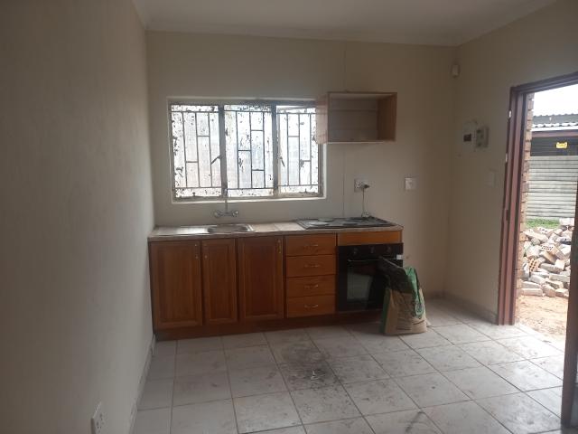 2 Bedroom Apartment / Flat To Rent in Rustenburg Central