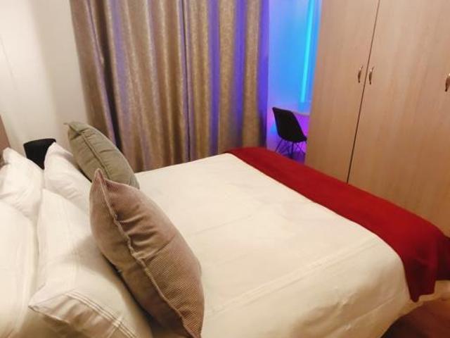2 Bedroom Apartment / Flat To Rent in Sandton Central