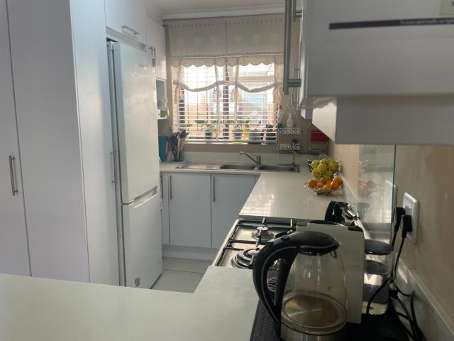 2 Bedroom Apartment / Flat To Rent in Seaside Longships