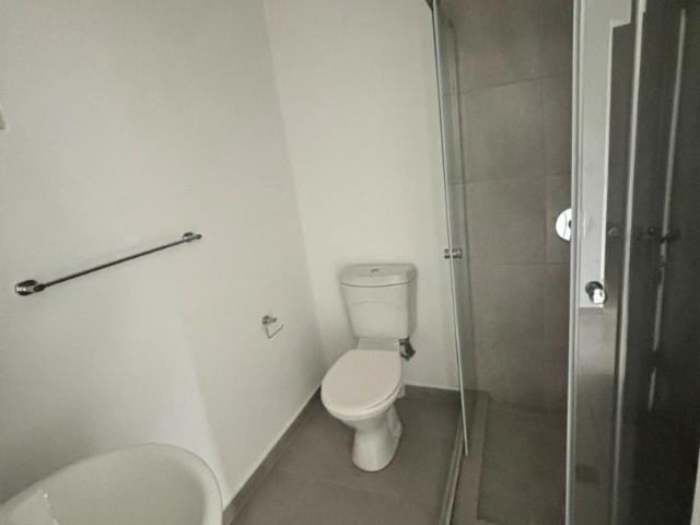 2 Bedroom Apartment / Flat To Rent in Sheffield Beach