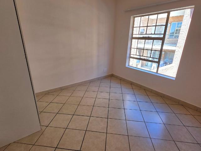 2 Bedroom Apartment / Flat To Rent in Silver Lakes