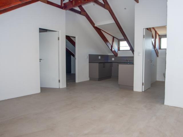 2 Bedroom Apartment / Flat To Rent in Somerset West Central