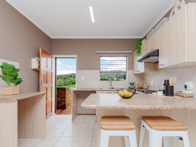 2 Bedroom Apartment / Flat To Rent in Sugar Bush Estate