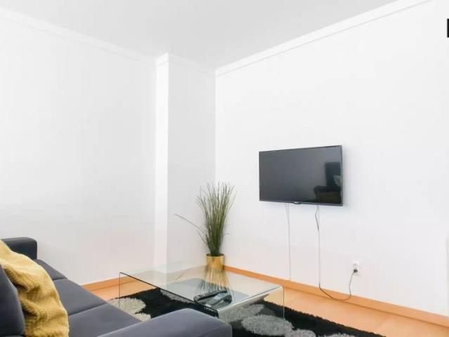 2 bedroom apartment for rent near Metro in Moscavide