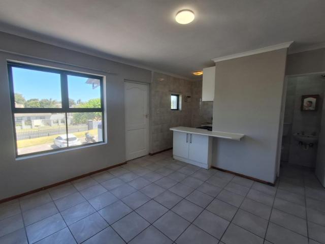2 bedroom apartment for rent on the 1st floor The River Hamlet, Table View R7,950.00 p/m 13 November or 1 December