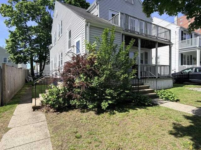 2 Bedroom Apartment for Rent at Lawn Ave #15, Quincy, MA 02169 Quincy Point