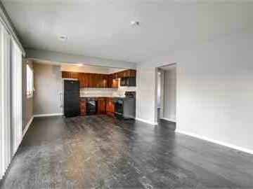 2 Bedroom Apartment for Rent at 1410/1412 North 45th Street 5 #5, Omaha, NE 68132