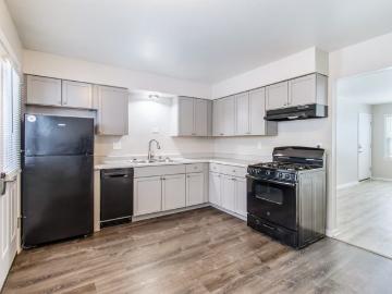 2 Bedroom Apartment for Rent at 147 S Grand Ave #2, Waukesha, WI 53186