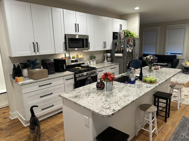 2 Bedroom Apartment for Rent at 1044 Washington Ave #2, Newport, KY 41071