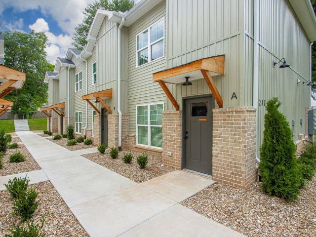 2 Bedroom Apartment for Rent at 1207 1207 and 1209 W. 7th St, North Little Rock, AR 72114