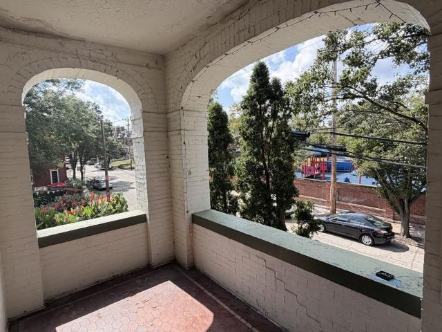 2 Bedroom Apartment for Rent at 127 S Aiken Ave, Pittsburgh, PA 15206 Bloomfield