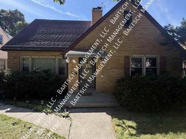 2 Bedroom Apartment for Rent at 2731 N 88th St, Milwaukee, WI 53222 Cooper Park
