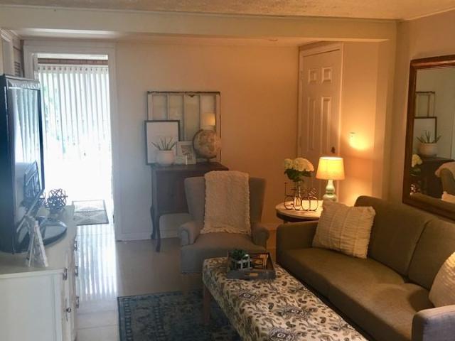 2 Bedroom Apartment for Rent at 2224 1st Street South #A, Jacksonville Beach, FL 32250 Jacksonville Beach