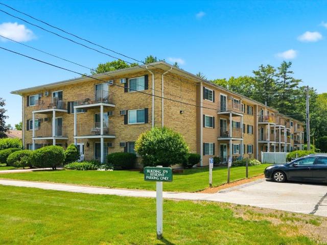 2 Bedroom Apartment for Rent at 379 Huse Rd #27, Manchester, NH 03103 Southside
