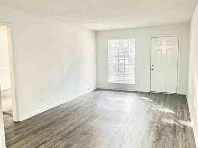 2 Bedroom Apartment for Rent at 3257B Warringwood Dr #3257B, Hoover, AL 35216