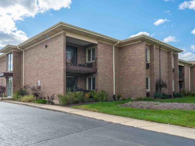 2 Bedroom Apartment for Rent at 484 N Addison Ave #101E, Elmhurst, IL 60126