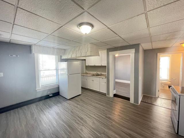 2 Bedroom Apartment for Rent at 416 Rimmon St #2, Manchester, NH 03102 Notre Dame