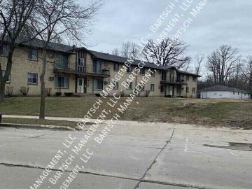 2 Bedroom Apartment for Rent at 4325 N 104th St #6, Wauwatosa, WI 53222 Grantosa