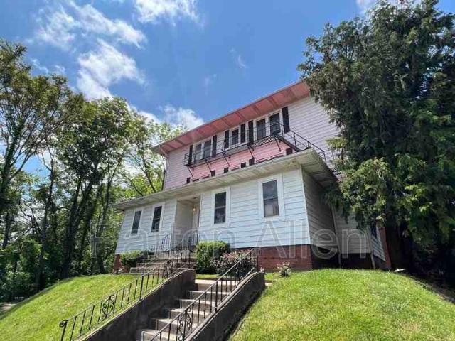 2 Bedroom Apartment for Rent at 43 Ravenscroft Dr #22, Asheville, NC 28801 Downtown Asheville