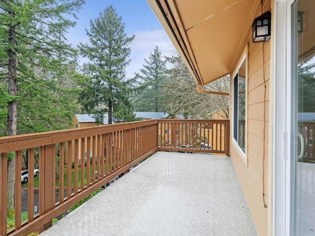 2 Bedroom Apartment for Rent at 50 Kerr Pkwy, Lake Oswego, OR 97035 Mt. Park
