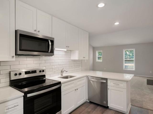 2 Bedroom Apartment for Rent at 5339 Wayne St #D, Raleigh, NC 27606 Southwest Raleigh