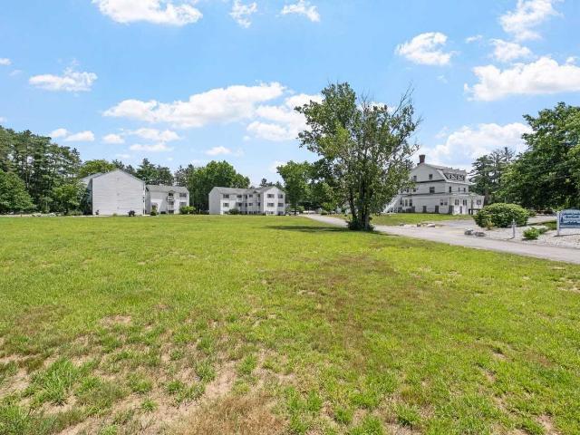 2 Bedroom Apartment for Rent at 671 Corning Rd #3, Manchester, NH 03109 Lower South Willow