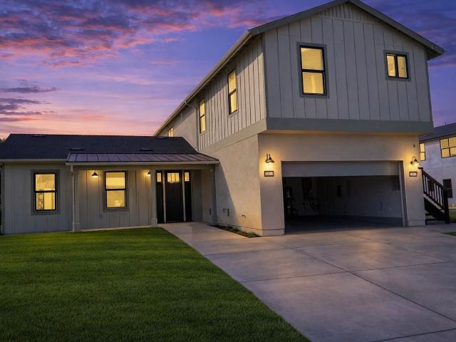 2 Bedroom Apartment for Rent at 713 Passion Ct #02, Vista, CA 92083 Vista