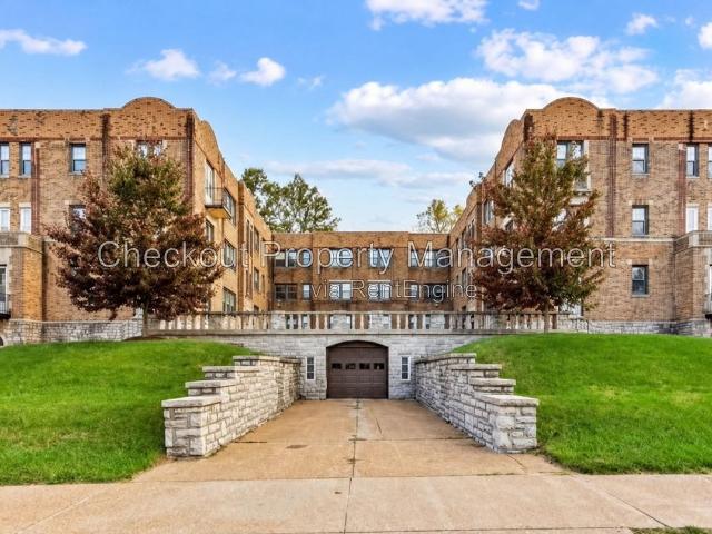 2 Bedroom Apartment for Rent at 7336 Forsyth Blvd #304, University City, MO 63105 University City