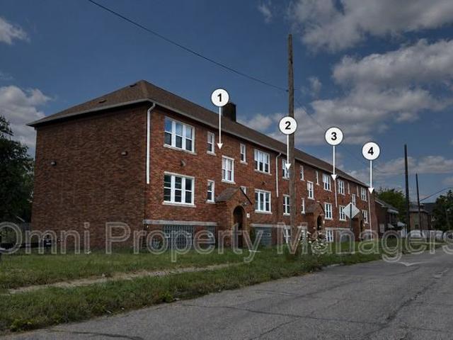 2 Bedroom Apartment for Rent at 8525 Maxwell St #2, Detroit, MI 48213 Coleman A. Young International Airport