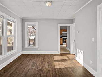 2 Bedroom Apartment for Rent at 861 Marion St #2, St. Paul, MN 55117 South of Maryland