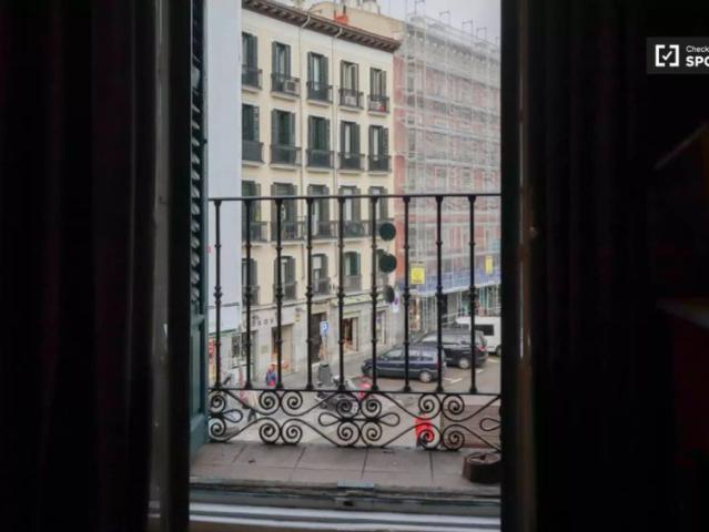 2 bedroom apartment for rent in Madrid