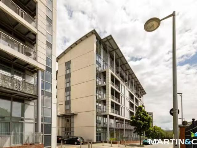 2 bedroom apartment for rent in Mason Way, Park Central, B15
